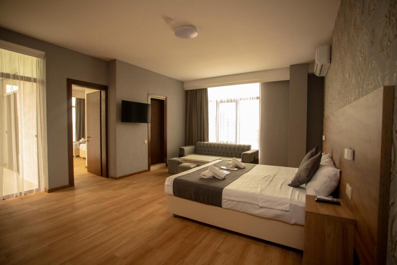 Pollux Hotel Batumi Eksteriør billede