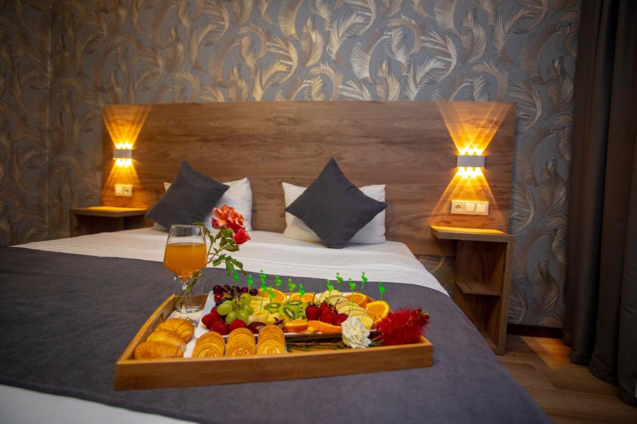 Pollux Hotel Batumi Eksteriør billede