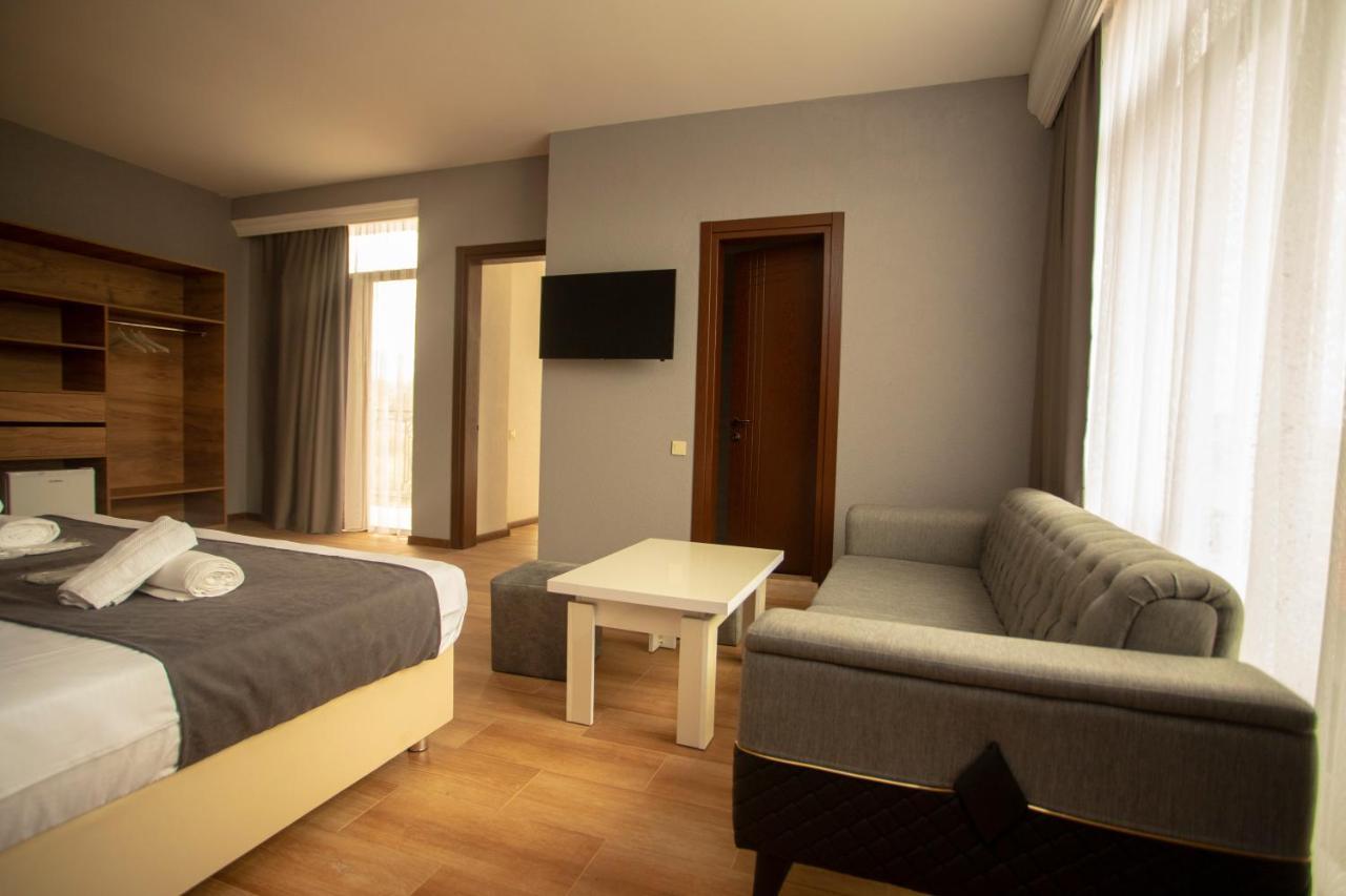 Pollux Hotel Batumi Eksteriør billede