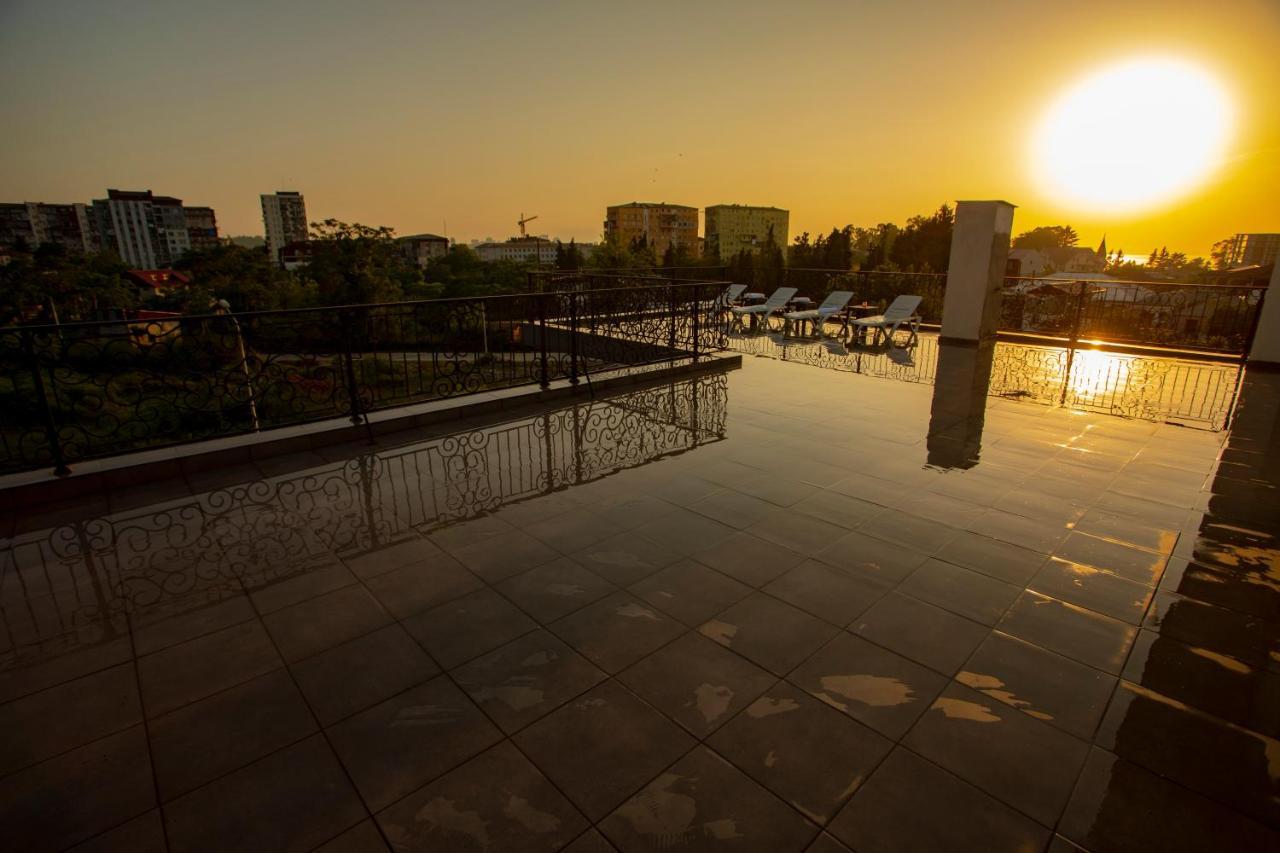 Pollux Hotel Batumi Eksteriør billede