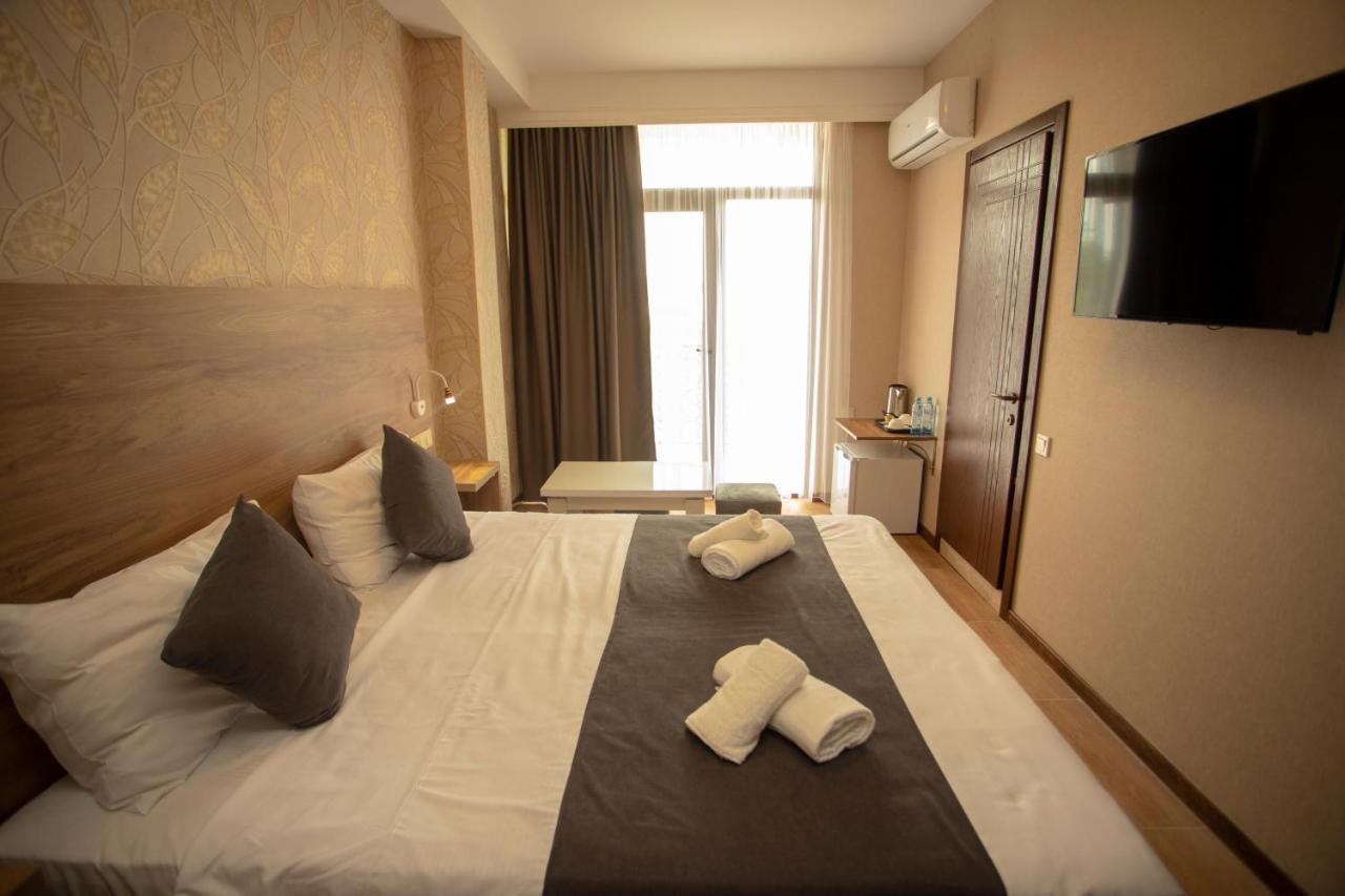 Pollux Hotel Batumi Eksteriør billede